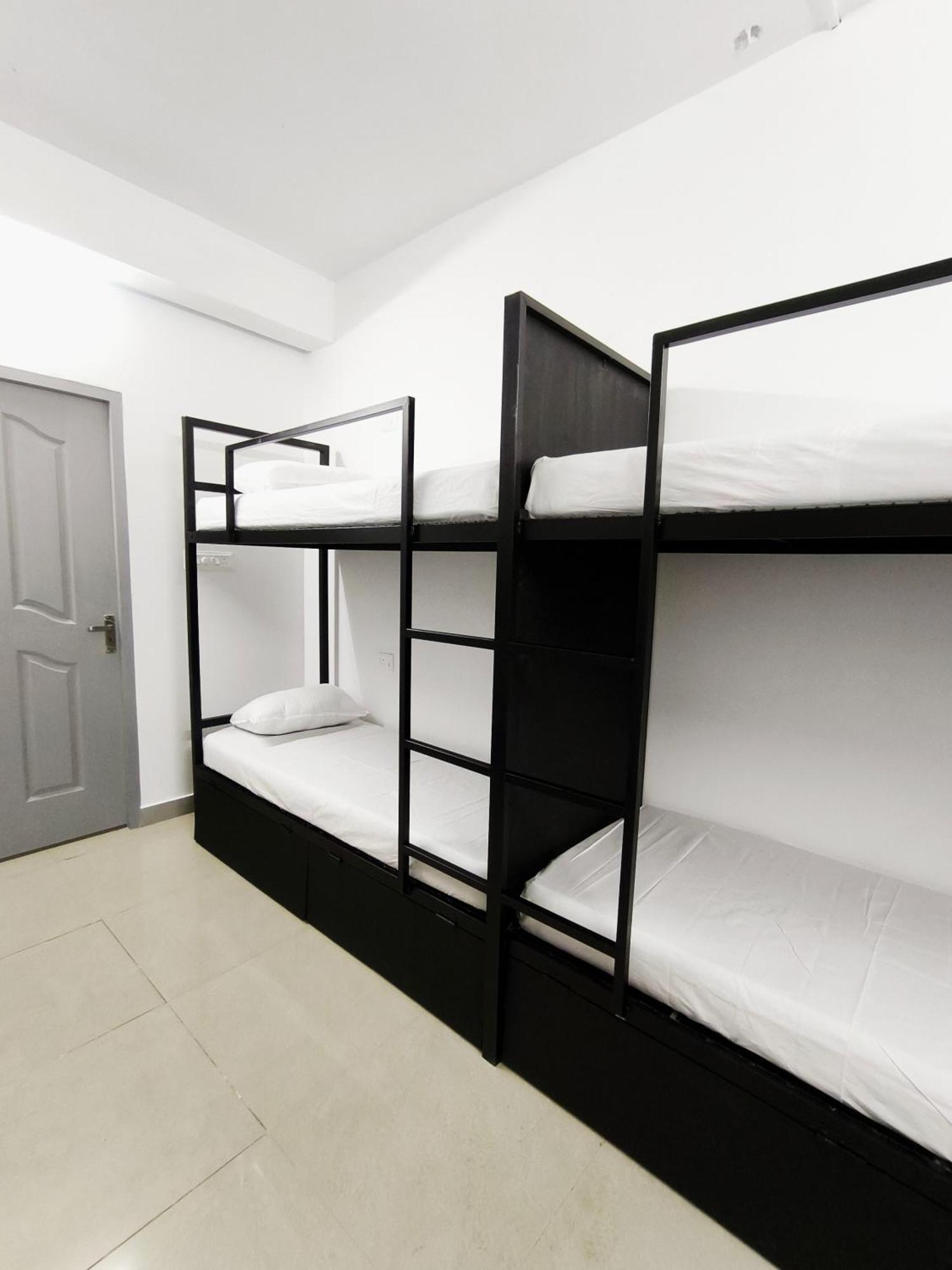 Hostel Stayzo Коччи Экстерьер фото