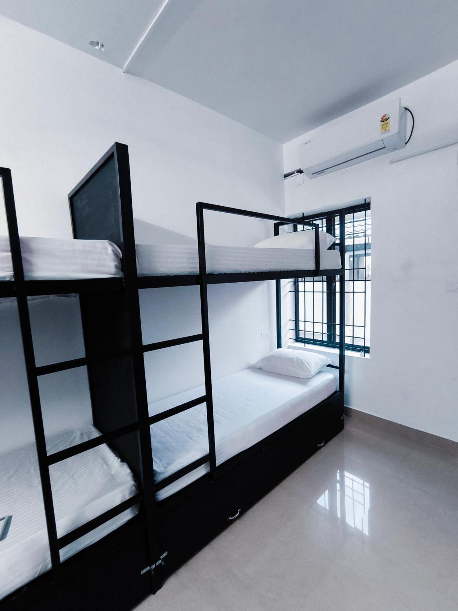 Hostel Stayzo Коччи Экстерьер фото