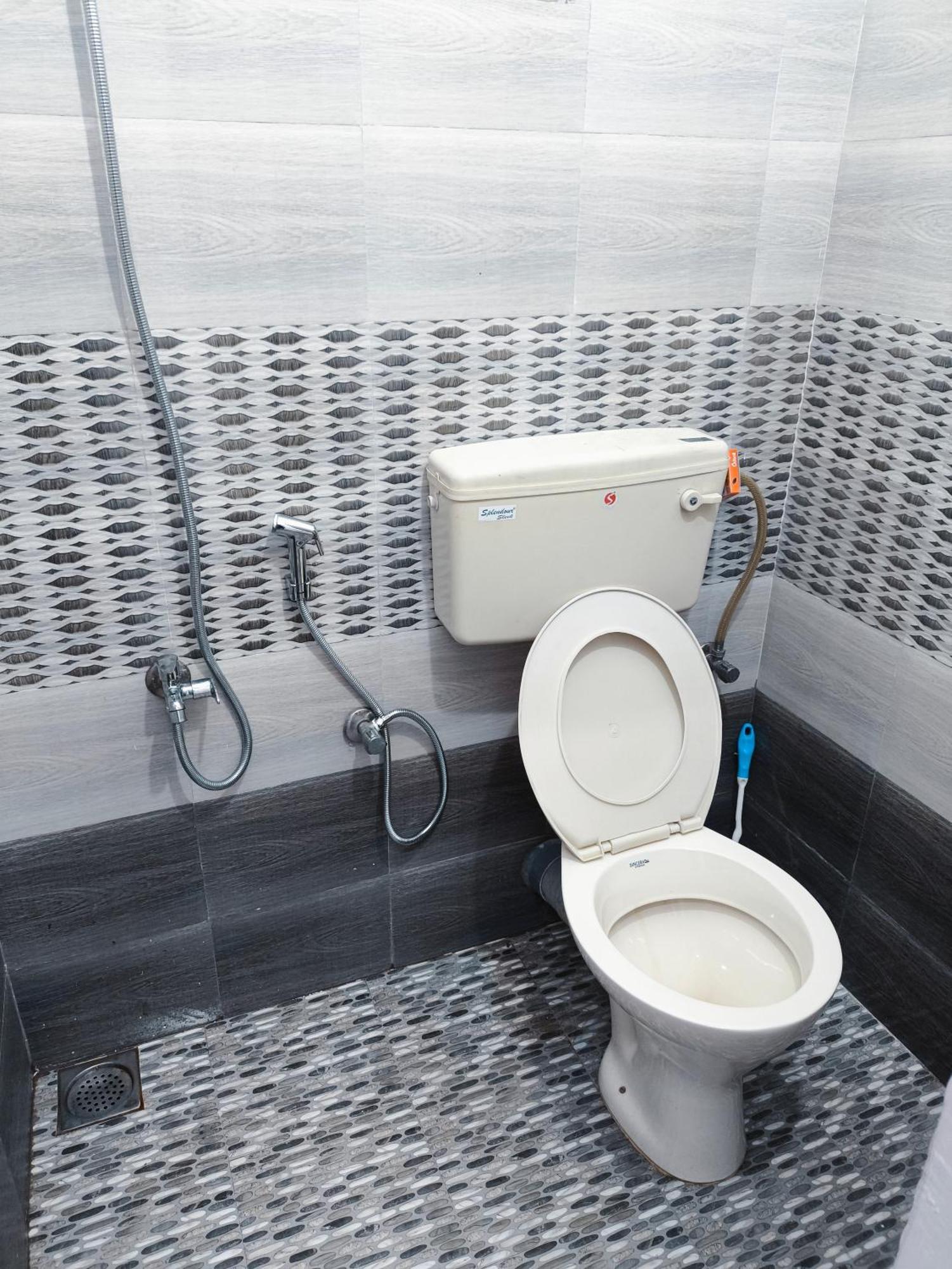 Hostel Stayzo Коччи Экстерьер фото