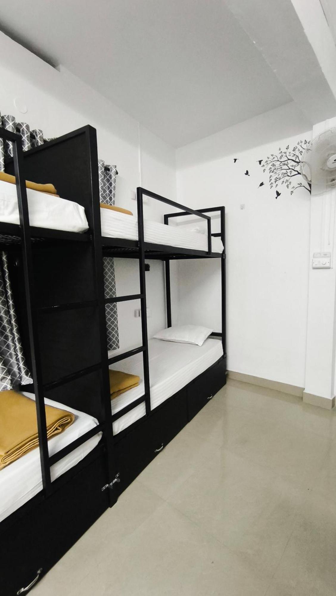 Hostel Stayzo Коччи Экстерьер фото