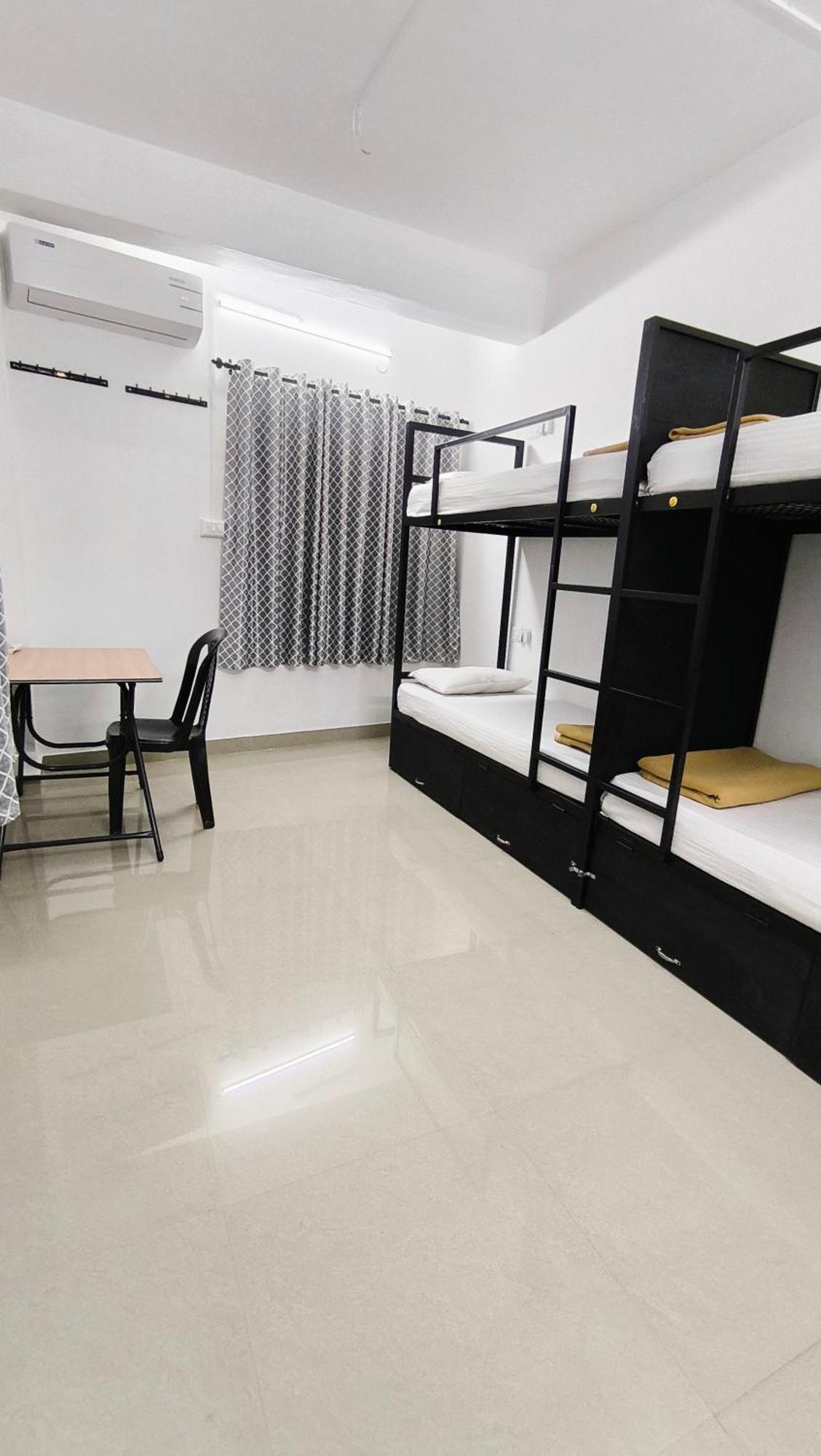 Hostel Stayzo Коччи Экстерьер фото