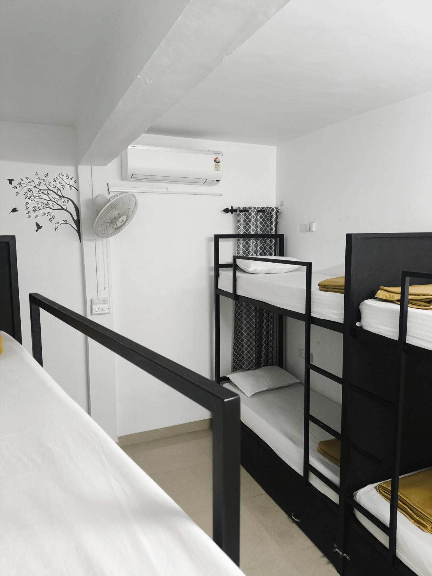 Hostel Stayzo Коччи Экстерьер фото