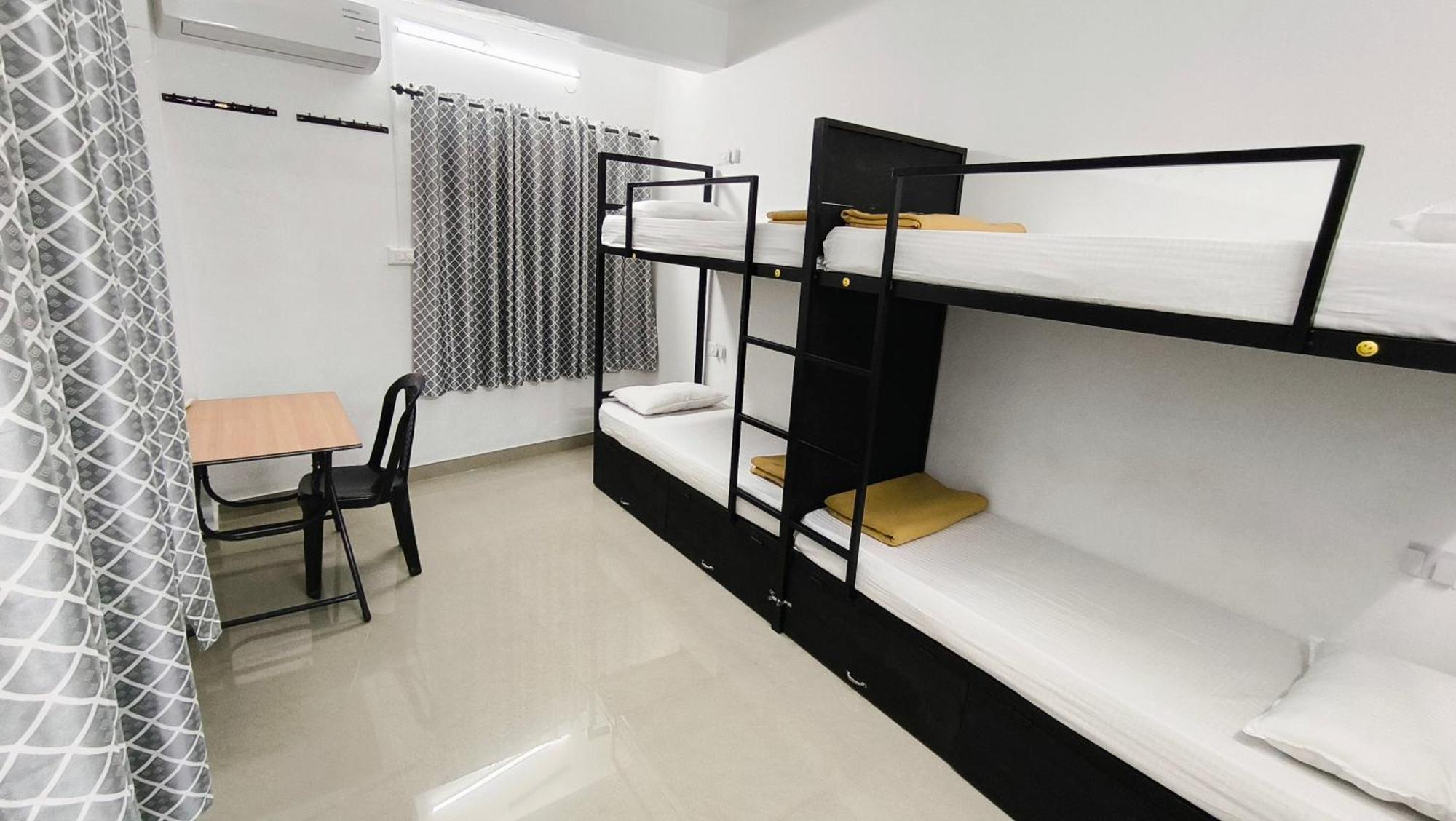 Hostel Stayzo Коччи Экстерьер фото